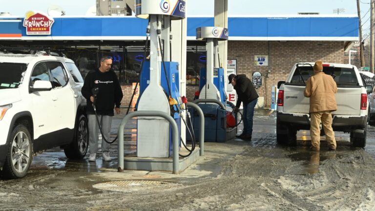 AAA Reports Gas Prices Drop to Lowest in Four Years Just in Time for Holiday Travel