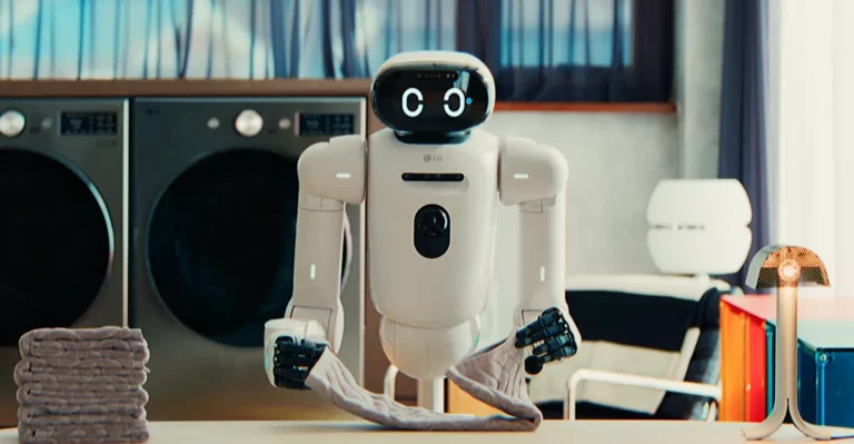 LG Unveils CLOiD Home Robot: Your New Laundry Folding and Breakfast-Making Assistant at CES!